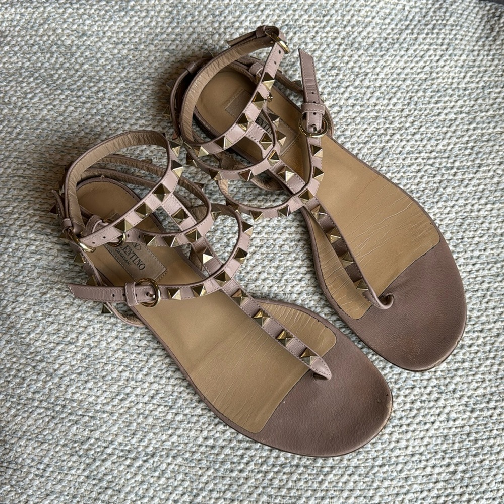 37.5 gold and blush studded sandal